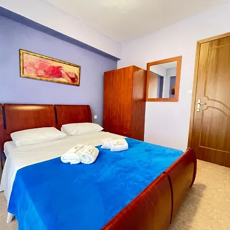 Siviri Top Floor Apartment *